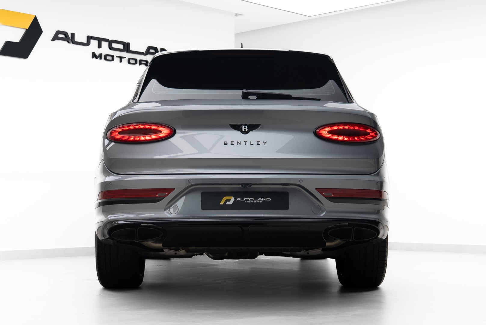 2023 BENTLEY BENTAYGA AZURE | GCC | MAIN DEALER WARRANTY SERVICE